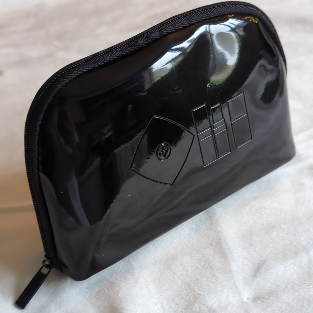 CHANEL Maquillage 2011 Vintage Cosmetic Bag Black Faux Patent Leather - Picture 2 of 6